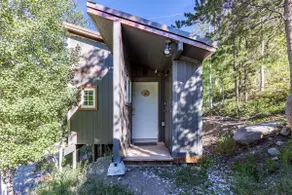 Dog Friendly • Close to Monarch Mountain • King Bed - Image 5