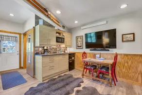 Dog Friendly • Close to Monarch Mountain • King Bed - Image 3