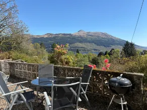 Loch Lomond holiday cottage, stunning views, weekly discounts available - Image 3