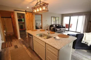 Hawks Nest Condo 623-Lake View-King Bed - Image 4