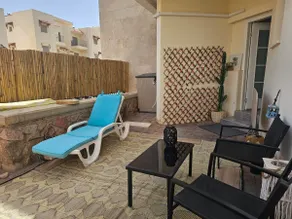 Spacious studio with terrace - Image 4