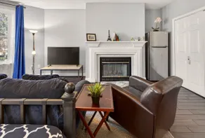 DC Shaw's Spacious Condo w/ a Paris-Themed Suite - Image 5