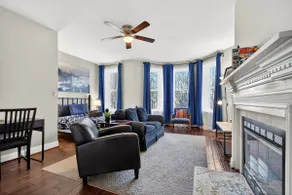 DC Shaw's Spacious Condo w/ a Paris-Themed Suite - Image 2