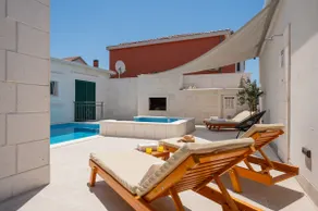 Villa WHITE ROSE KAŠTELA - Image 3