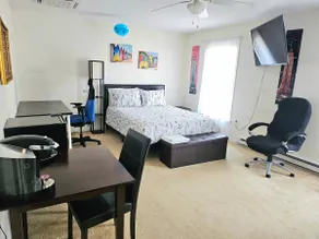 Private 3BR, 1 bath, Wi-Fi, AC & parking+TV - Image 3