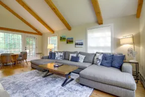 Chic Dover Home w/ Hot Tub: 1 Mi to Golf! - Image 4