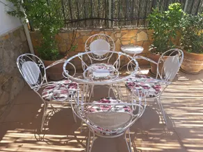 250 metres from the sea a tiny independent house with a yard full of flowers! - Image 3