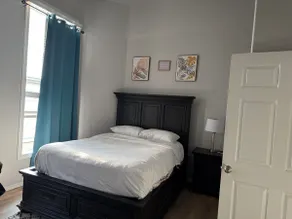 *Cozy Downtown Stay* (Private apt. Self check-in) - Image 5