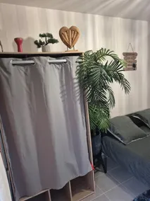 Studio with small garden - Image 4