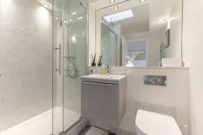 Stunning Clifton flat in amazing central location - Image 5
