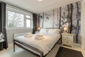 Stunning Clifton flat in amazing central location - Image 3
