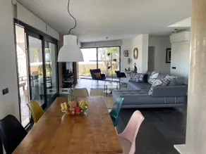 Stylish Desert Oasis with great ocean and mountain views - Image 4