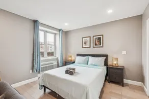 SAL | Chic & Cozy Studio Apt at City Hall - 9 - Image 3