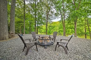 Lake Barkley Home: Private Dock, Kayaks, Fire Pit! - Image 2