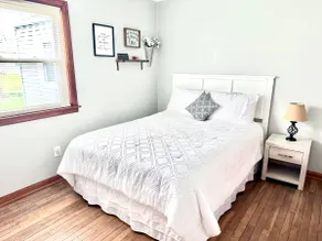 Spacious 3 bedroom home with plenty of green space - Image 4