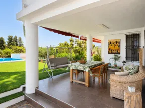 Villa with a pool in the heart of nature. Fresh air. - Image 2