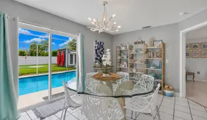 Stunning Nature Coast Heated Salt Pool getaway - Image 2