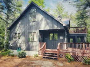 Pet-friendly cabin with hot tub and beach access! - Image 4