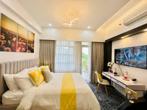 Twin Lakes, Tagaytay Taal View - La Casa by Hailey - Image 2