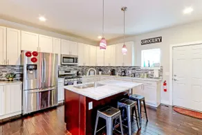 4600sqft Retreat, MtnView, Hot Tub, Decks, Games - Image 2