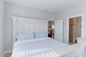 4600sqft Retreat, MtnView, Hot Tub, Decks, Games - Image 5