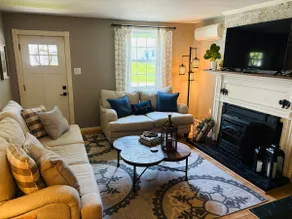 Beautiful 4 bedroom home in Historic Harpers Ferry - Image 2