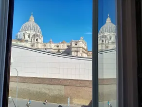 Casa Cavalleggeri by St. Peter's Square - Image 2