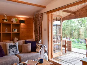 Oakwell Lodge - Image 2