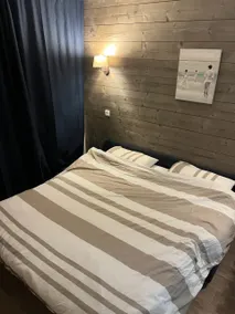 1 bedroom apartment south balcony 3 beds cleaning included - Image 4