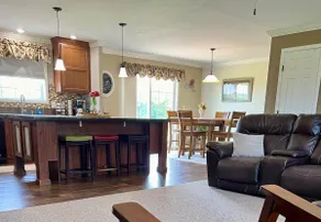 Cozy Private Country Home Near Lakes & Wineries - Image 5