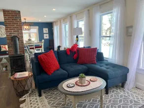 Waterfront Getaway & Scenic View - Image 2