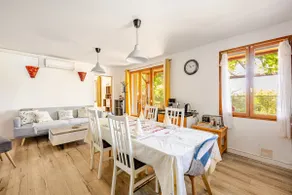 Nature retreat, pool & spa – Pyrenees view - Image 4