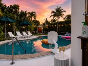 Villa W/ Pickleball Court, Gym, Sauna & Games! - Image 5