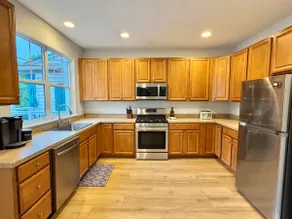 Updated Floors! 5 BDR (2 King Beds), Deck & Pool! - Image 3