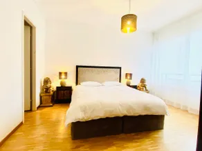 120 sqm flat with view over the Rhone and the Lake - Image 4