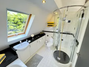 Luxury Retreat, Gated Parking, Blythe Valley & NEC - Image 4