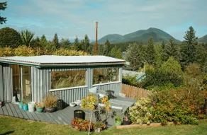 Cozy 1 BR w/Hot Tub & Fenced Yard for Pets - Image 2