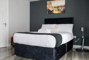 Modern and Stylish 1-Bedroom Guesthouse near M6 J10 Perfect for Business Stays & Couples Free Parking & Wi-Fi - Image 3