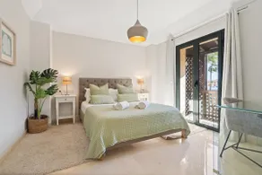 Sotogrande Alboaire- Waterfront luxury 4 bedroom Apt in the Marina of Sotogrande - Image 2