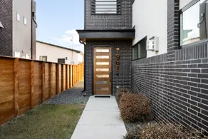 Mountain Views & Urban Luxury In An Unbeatable Centralized Location! - Image 3