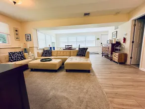 The Bluestone - Spacious 2 bedroom w/central air - Image 2