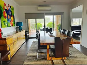 Modern 4 bedroom Lakeside residential home - Image 4