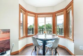 Amazing location! Steps to Okanagan Beach. Lakeview condo - Image 4