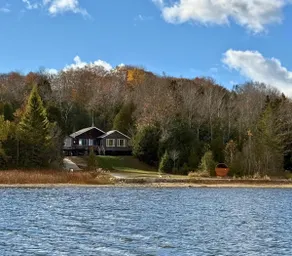 Little Lake Lookout: Sauna, Beach, Dock, Dogs! - Image 2