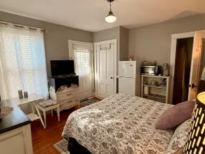 A Bit of Paris Suite in Kennebunk - Image 5