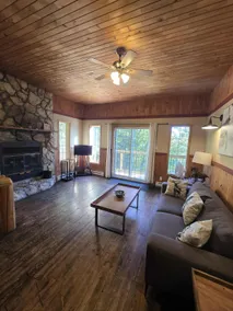 ★Lakefront ★HOT TUB, Breath-taking★ Views, in the Heart of Nature - Image 4
