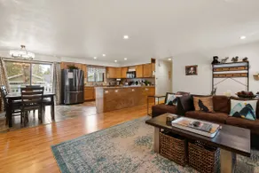 Cozy Mountain Retreat: Hot Tub, Dog Friendly & EV - Image 5