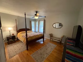 Small, cheerful 2 bedroom home, quiet neighborhood. Close to downtown, hospitals and MSU-B. Fenced in yard. Free parking in driveway and street. - Image 3