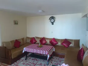 3rd floor apartment facing the mother - Image 3