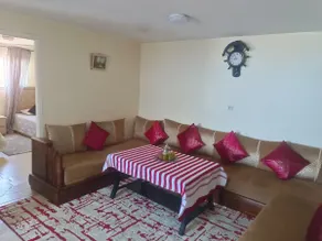 3rd floor apartment facing the mother - Image 2